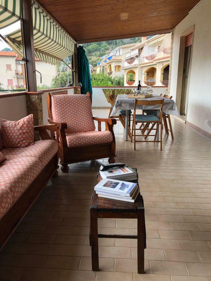 La Terrazza Di Carmen E Fausto Apartment Cetraro Luaran gambar