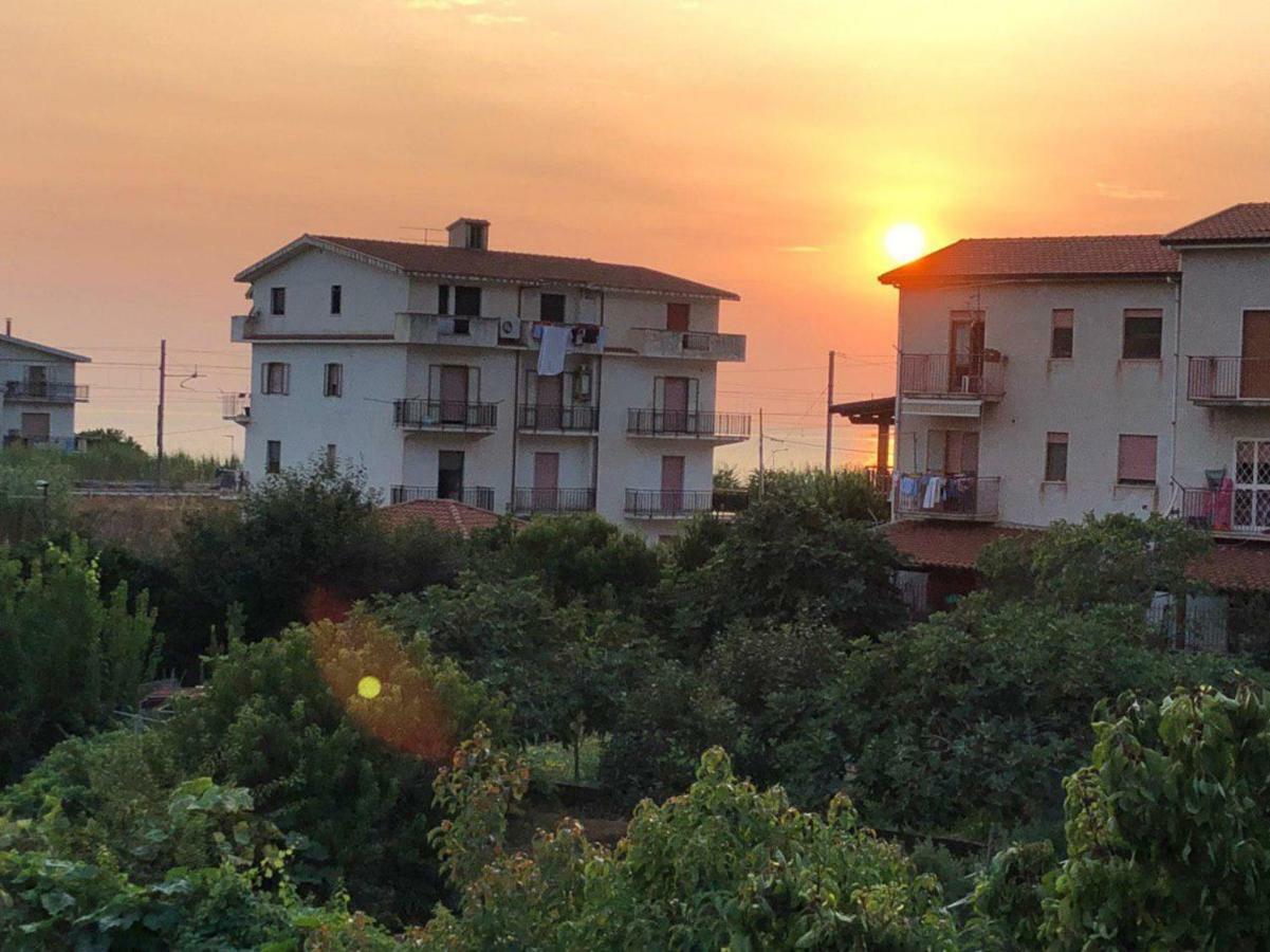 La Terrazza Di Carmen E Fausto Apartment Cetraro Luaran gambar